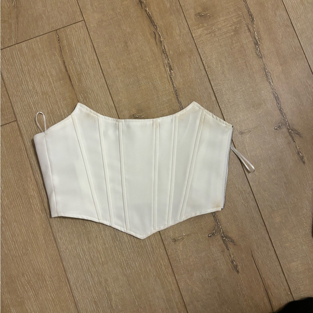 Steele whit corset